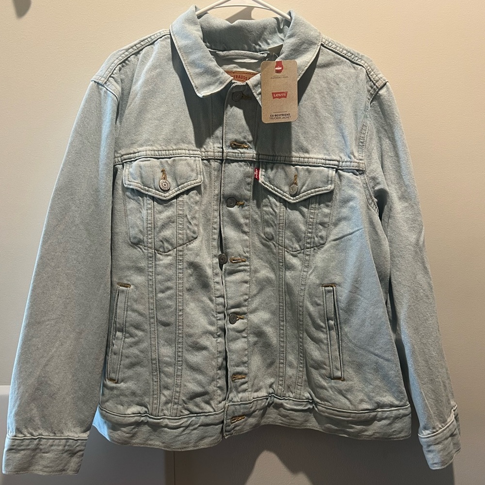 Brand New Denim LEVI Jacket,never worn with tags